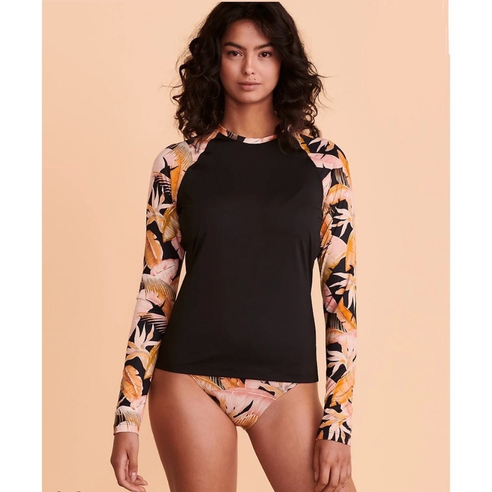 Billabong Black and Pink Floral Long Sleeve Rash Gaurd UPF 50+ Summer Fun!!